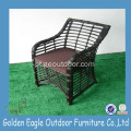 Cadeira de jardim de vime de resina preta